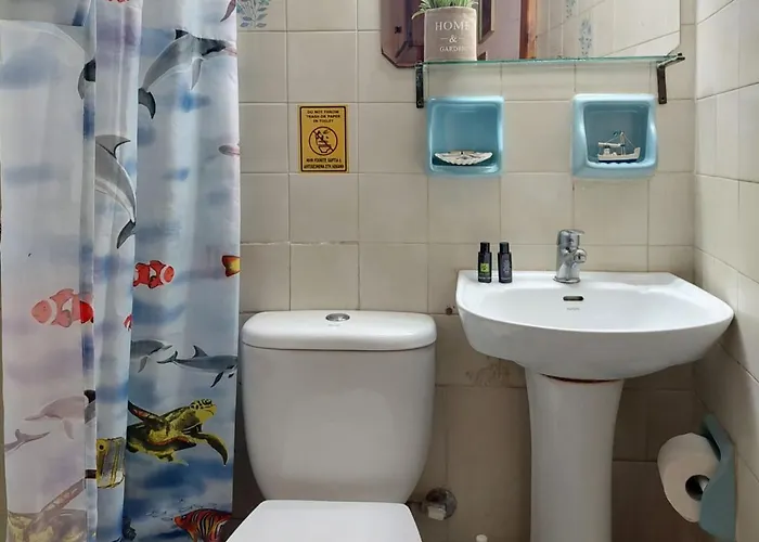 Chryssoula אורחן חאניה